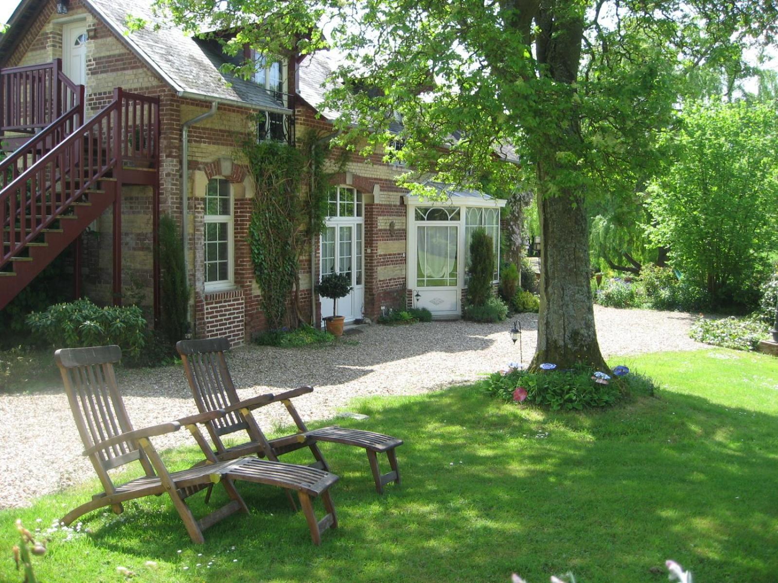 Le Domaine Des Pres Du Hom Bed & Breakfast Bezu-Saint-Eloi Room photo