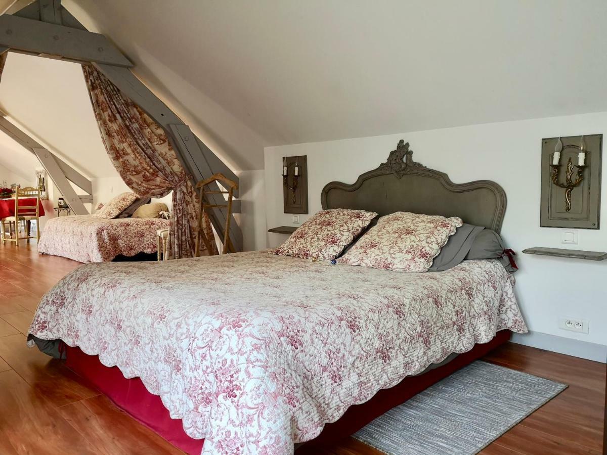 Le Domaine Des Pres Du Hom Bed & Breakfast Bezu-Saint-Eloi Exterior photo