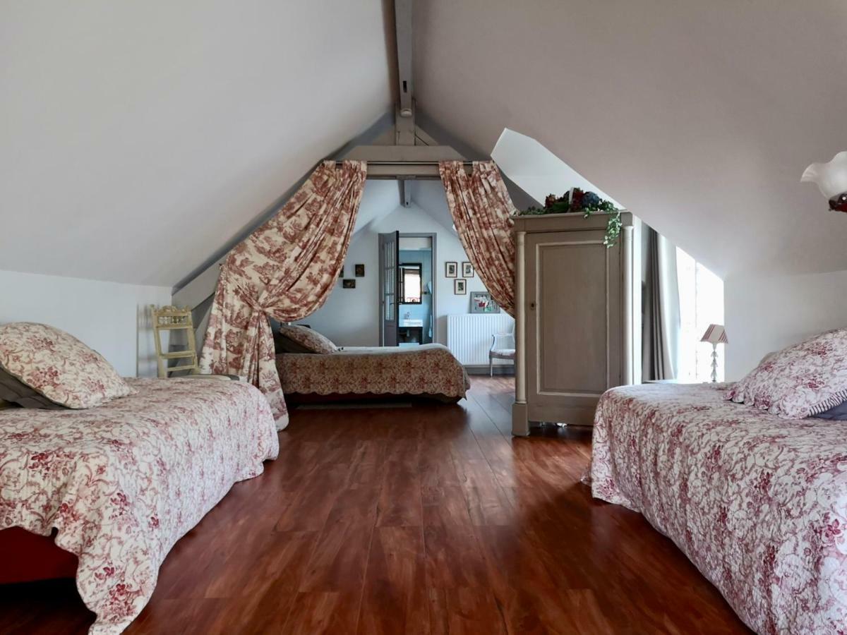 Le Domaine Des Pres Du Hom Bed & Breakfast Bezu-Saint-Eloi Exterior photo