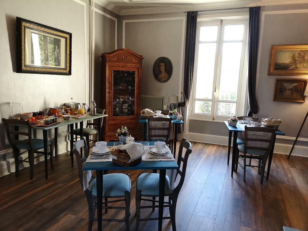 Le Domaine Des Pres Du Hom Bed & Breakfast Bezu-Saint-Eloi Exterior photo